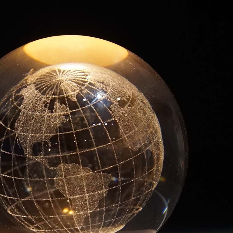 decor-dia-cau-pha-le-phat-sang-sp3.jpg Địa cầu thủy tinh dạ quang thời thượng DC31954