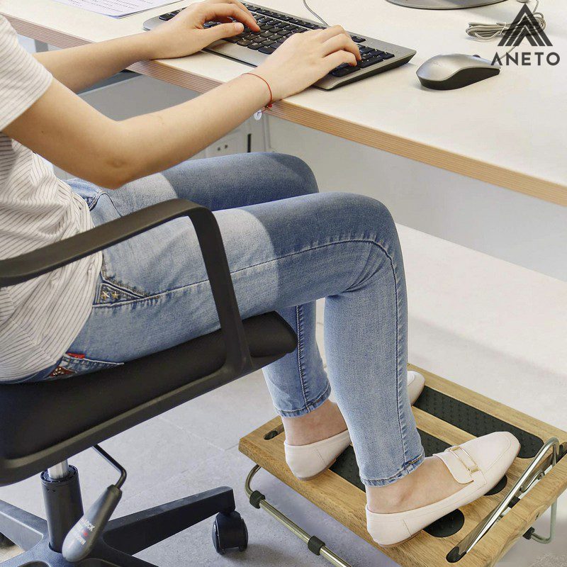 Tư thế ngồi đúng khi làm việc với máy tính Tư thế ngồi đúng khi làm việc với máy tính