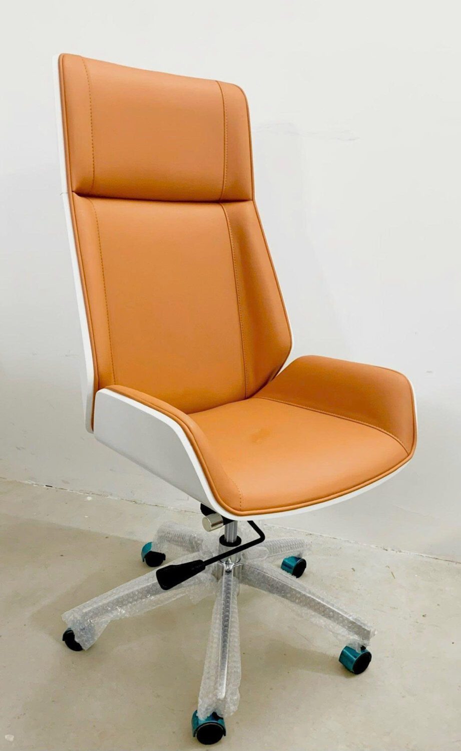 CÁCH CHỌN GHẾ GIÁM ĐỐC PHÙ HỢP PHONG THỦY VÀ CÁ TÍNH LÃNH ĐẠO