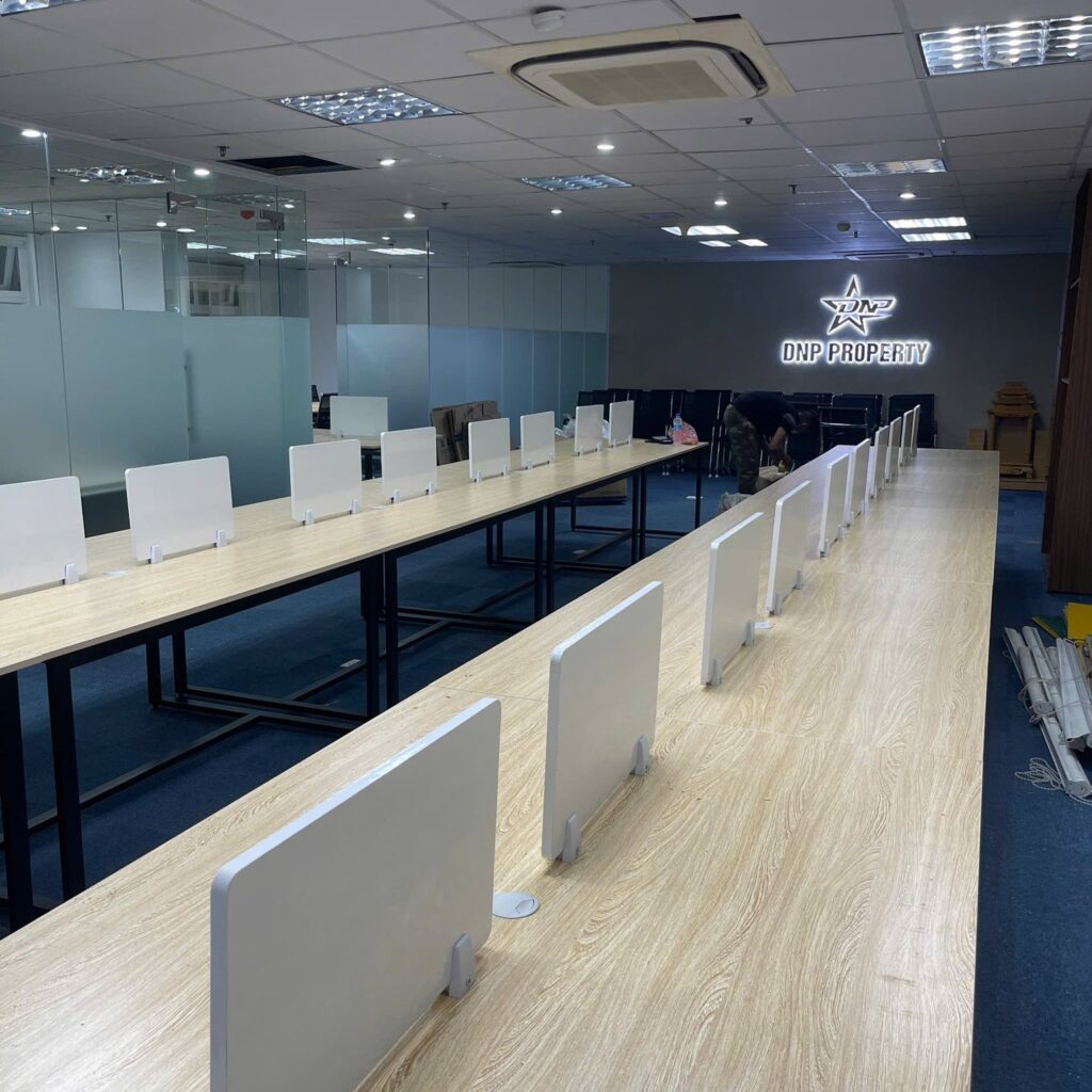 Cụm Bàn Làm Việc – Giải Pháp Tối Ưu Cho Văn Phòng Hiện Đại