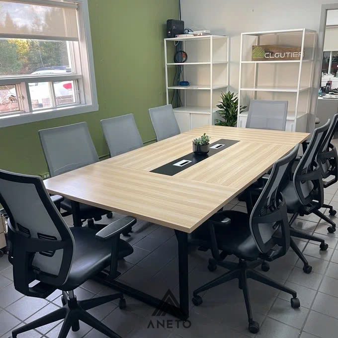 Bàn Họp – Nơi Kiến Tạo Quyết Sách Và Nuôi Dưỡng Văn Hóa Doanh Nghiệp