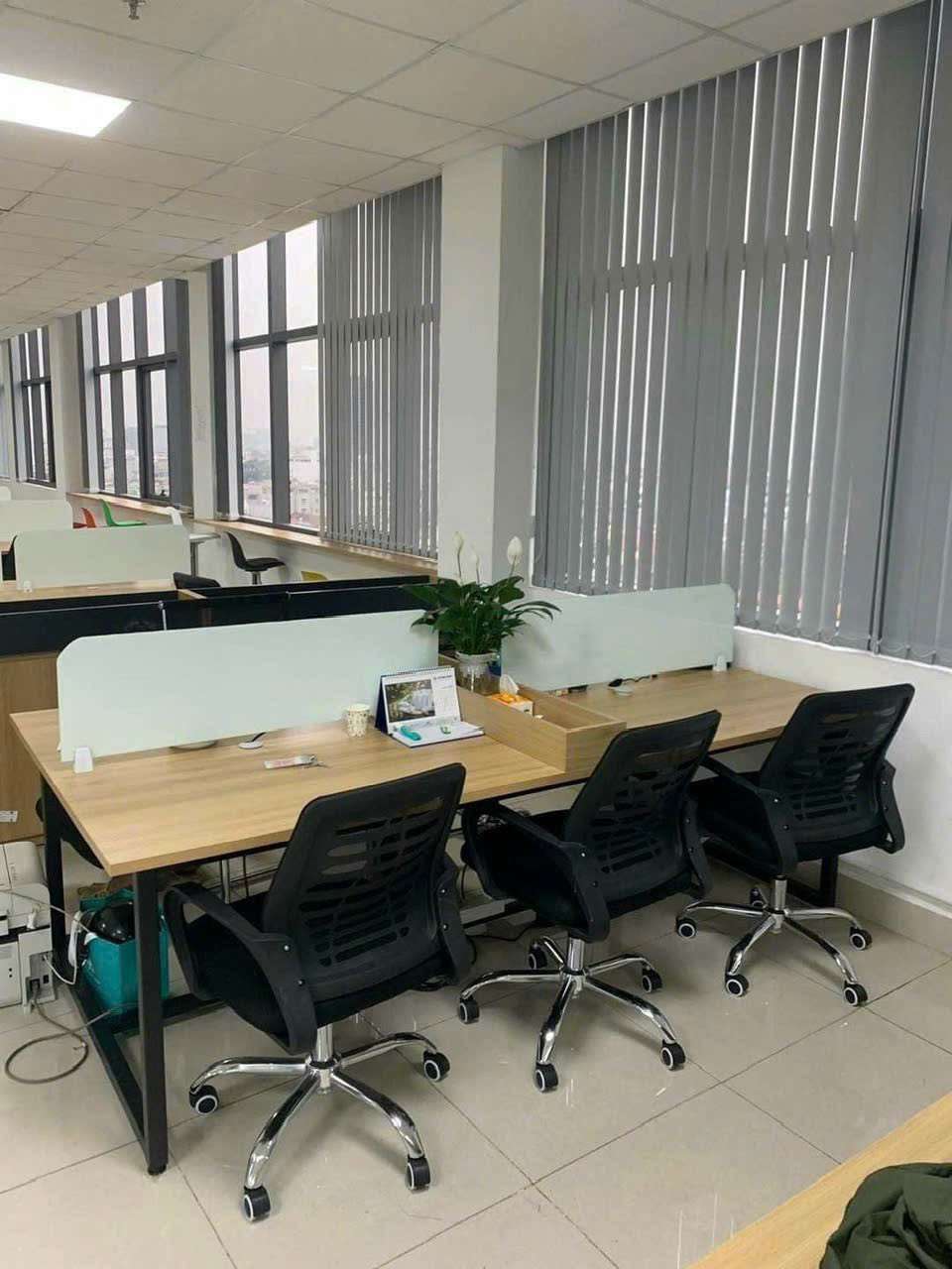 Cụm Bàn Làm Việc – Giải Pháp Tối Ưu Cho Văn Phòng Hiện Đại