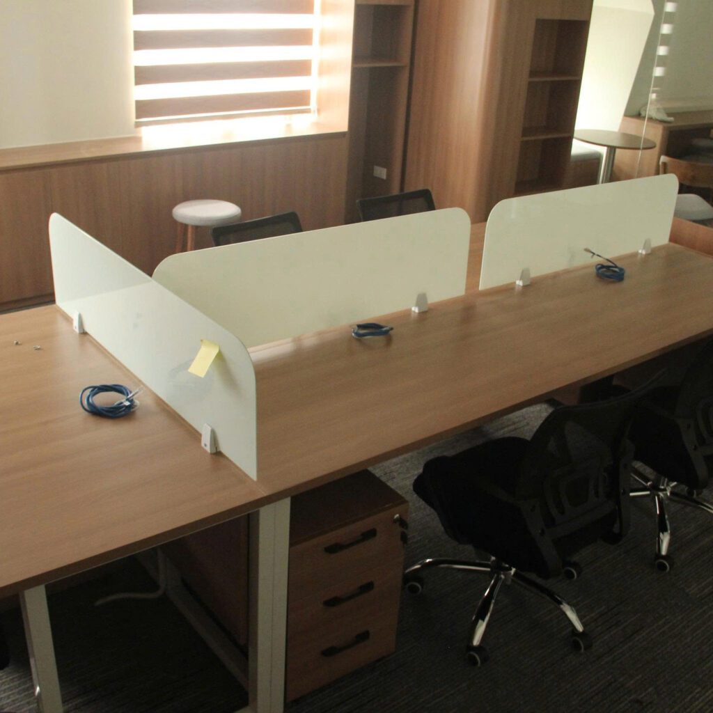 Cụm bàn làm việc hiện đại sang trọng