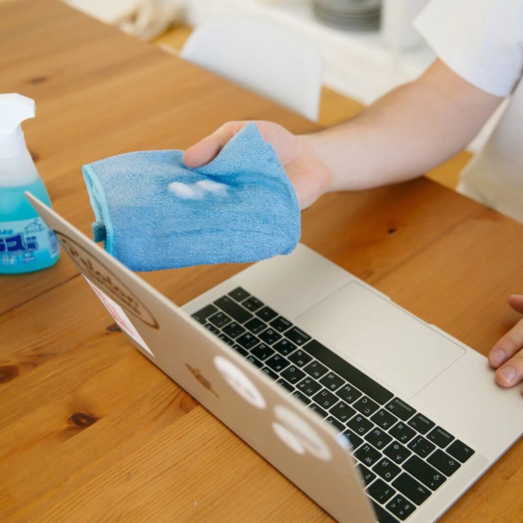 Mẹo sắp xếp bàn làm việc gọn gàng, giảm stress – Bí quyết nâng cao hiệu suất tại văn phòng Mẹo sắp xếp bàn làm việc gọn gàng, giảm stress – Bí quyết nâng cao hiệu suất tại văn phòng