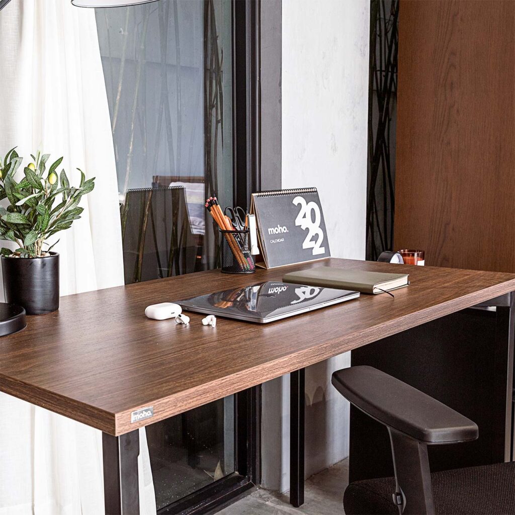 Tiêu chí chọn mua bàn làm việc gỗ đẹp, hiện đại tại nhà