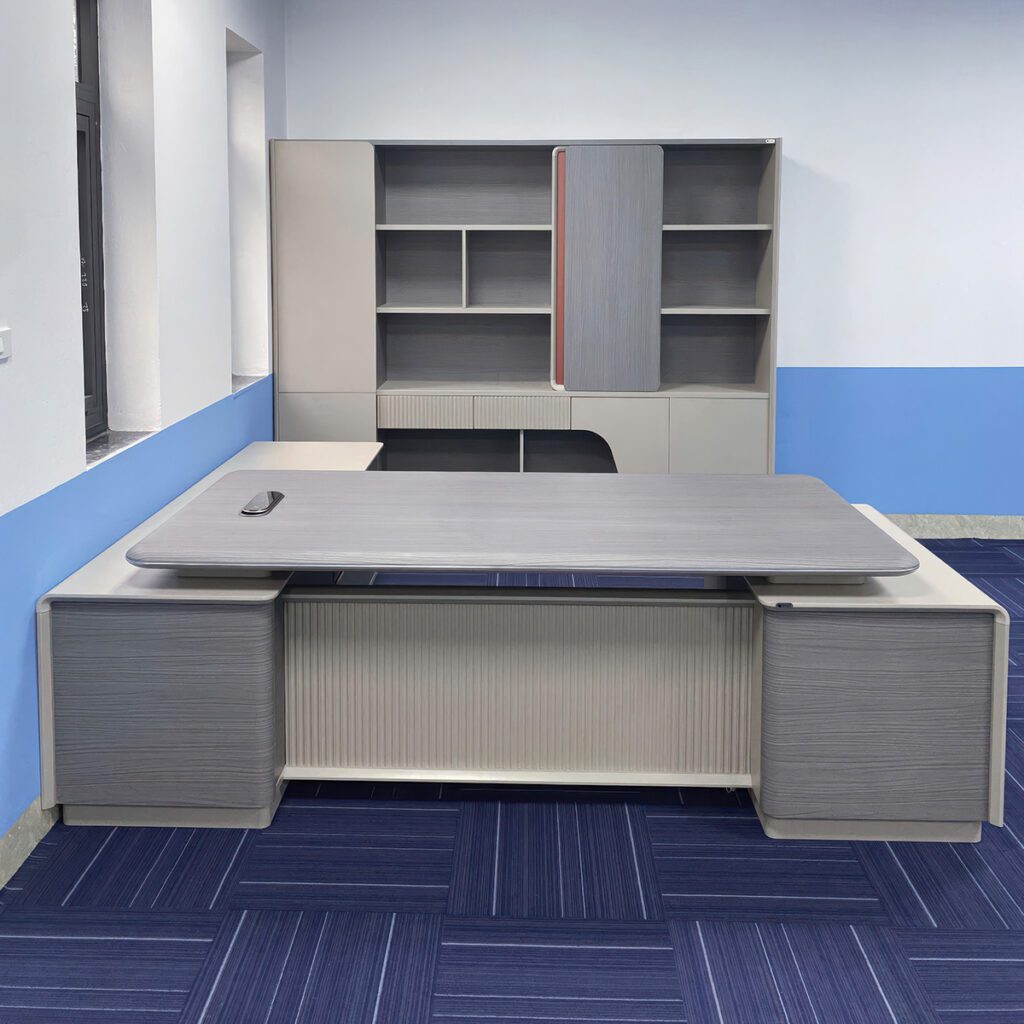 6 mẫu bàn giám đốc nhập khẩu được khách chọn nhiều nhất năm nay