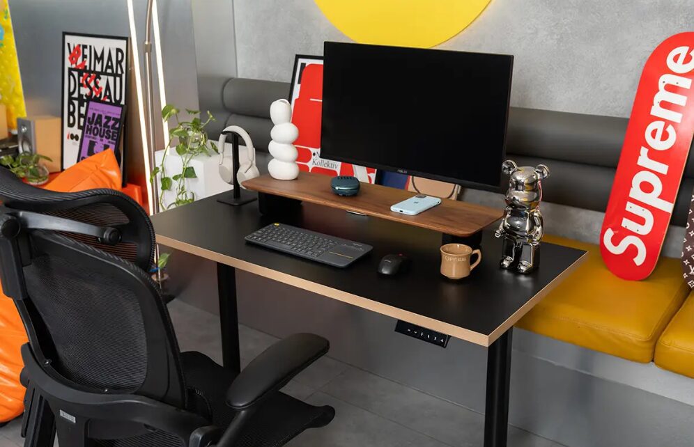 Khám phá ý tưởng setup góc làm việc với tone đen chủ đạo – Sang trọng, cá tính và hiệu quả