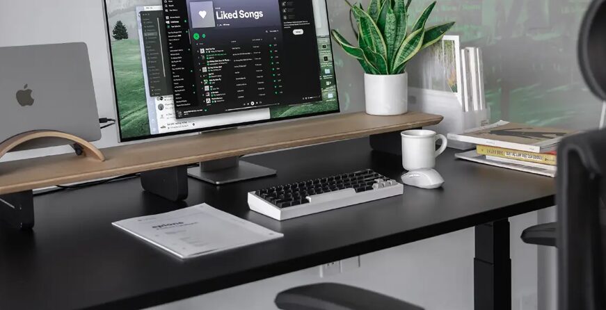 Khám phá ý tưởng setup góc làm việc với tone đen chủ đạo – Sang trọng, cá tính và hiệu quả