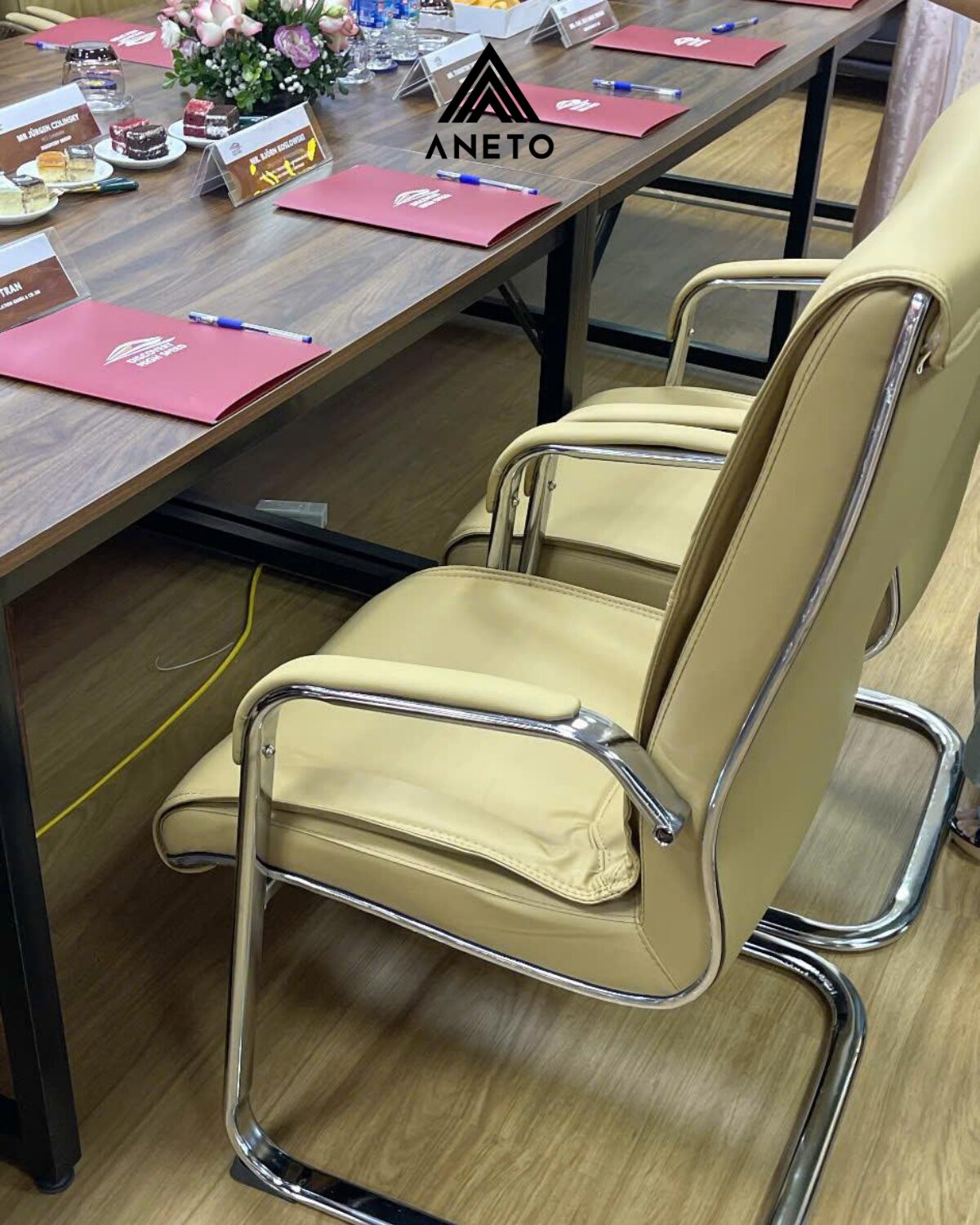 Dự Án Setup Bàn Ghế Phòng Họp Tại Hồ Tây – Hà Nội Dự Án Setup Bàn Ghế Phòng Họp Tại Hồ Tây – Hà Nội