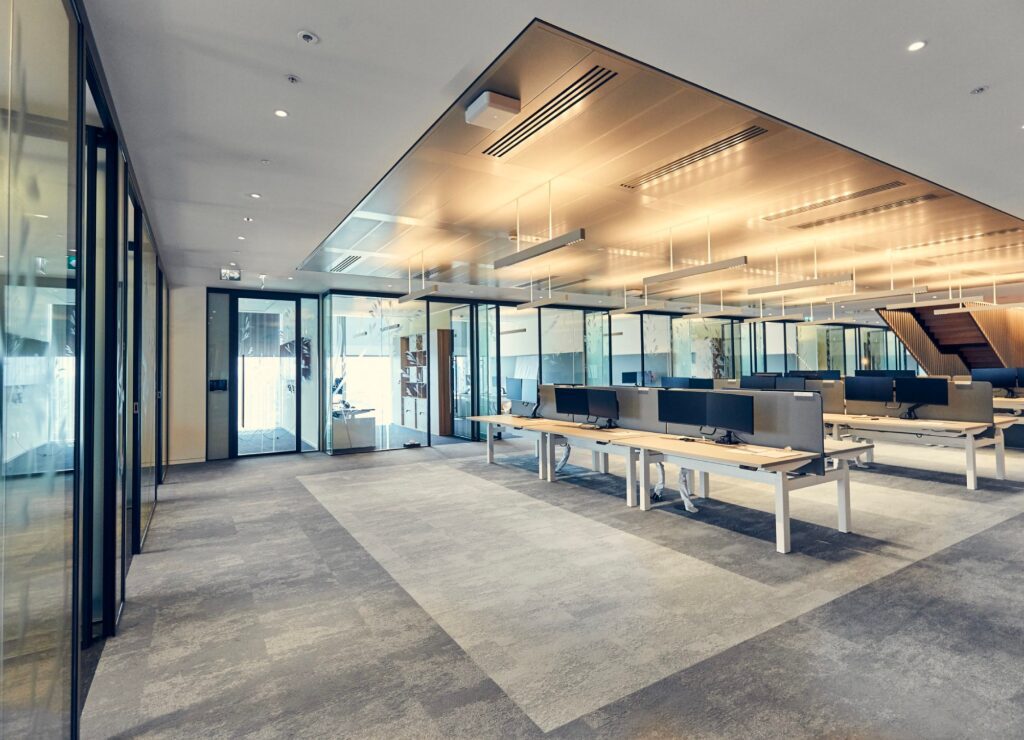 Xu hướng nội thất văn phòng hiện đại và kinh nghiệm đầu tư hiệu quả cho doanh nghiệp Xu hướng nội thất văn phòng hiện đại và kinh nghiệm đầu tư hiệu quả cho doanh nghiệp