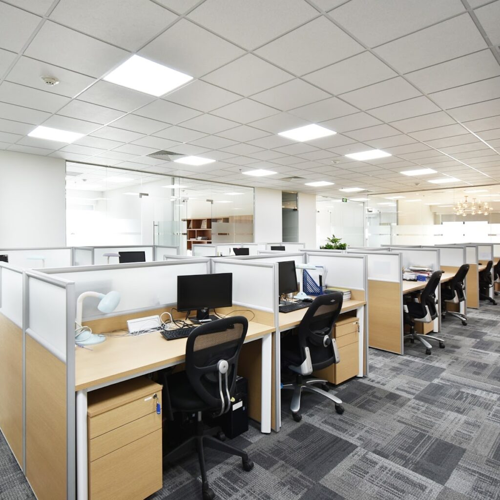 SETUP VĂN PHÒNG 10 NHÂN SỰ HẾT BAO NHIÊU TIỀN? CHI PHÍ NỘI THẤT VĂN PHÒNG CHO STARTUP