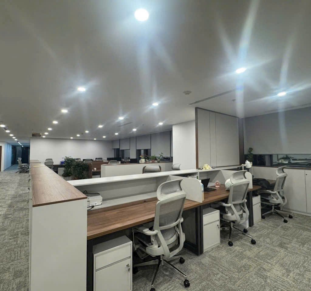 Cách chọn cụm bàn làm việc cho văn phòng hiện đại Cách chọn cụm bàn làm việc cho văn phòng hiện đại