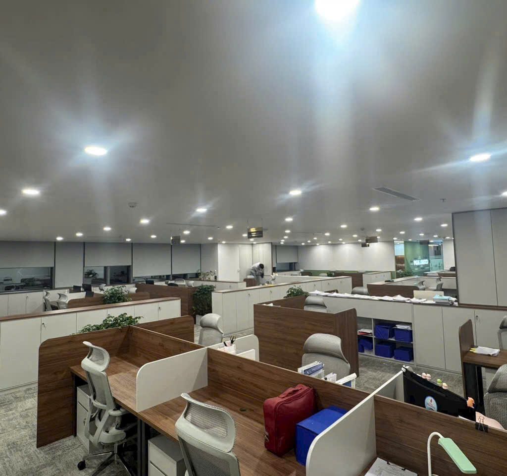 Cách chọn cụm bàn làm việc cho văn phòng hiện đại Cách chọn cụm bàn làm việc cho văn phòng hiện đại