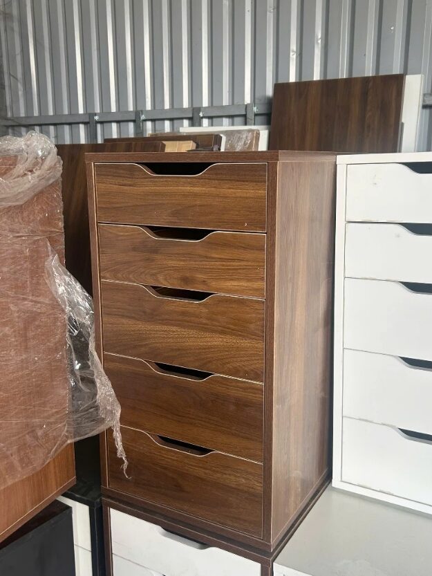 Hộc tủ di động có cần thiết không? Vai trò trong văn phòng hiện đại Hộc tủ di động có cần thiết không? Vai trò trong văn phòng hiện đại